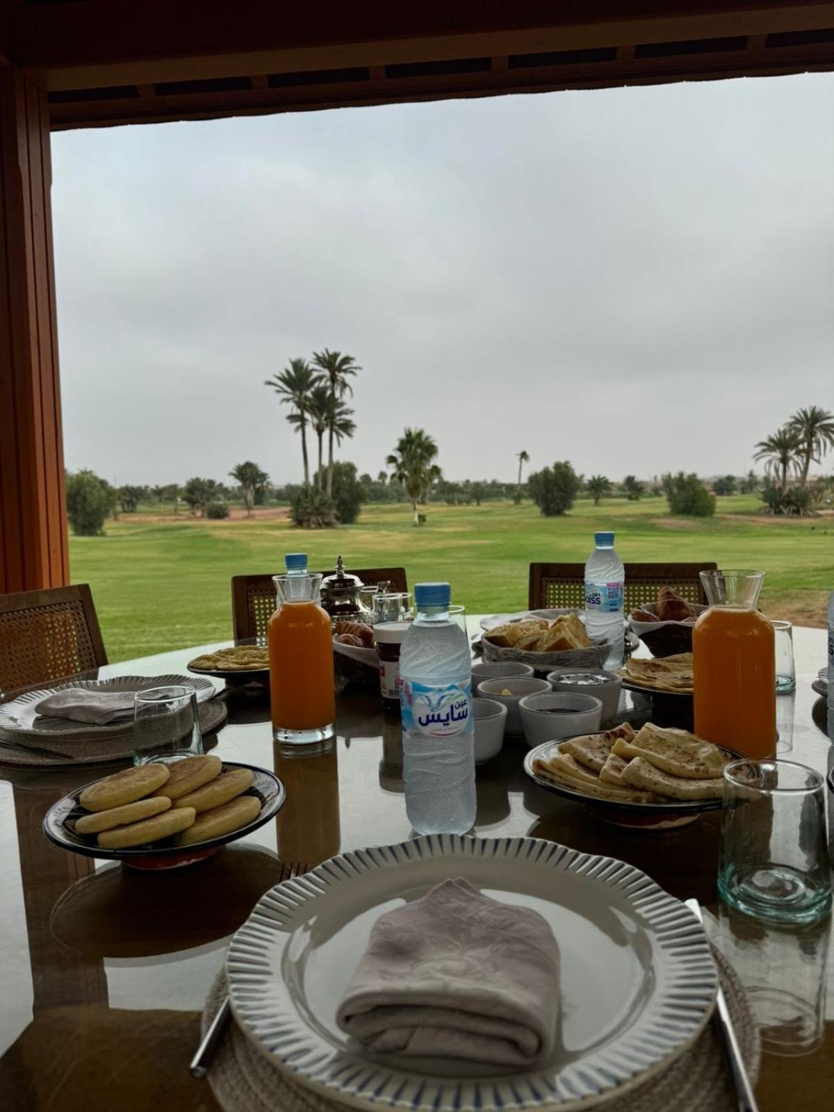 Villa May Sur Le Golf De La Palmeraie With Cooker And Butler Included Marrakesh Exterior foto